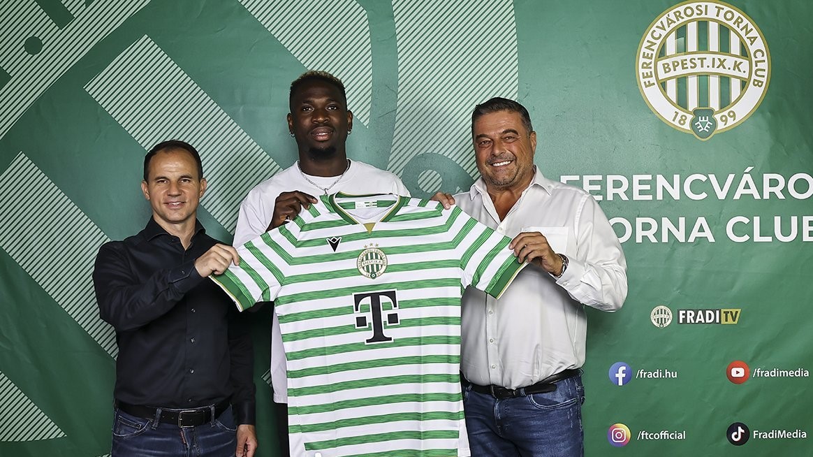 A Ferencváros vasárnap délután a hivatalos oldalán jelentette be, hogy átigazolta Bamidele Yusufot.