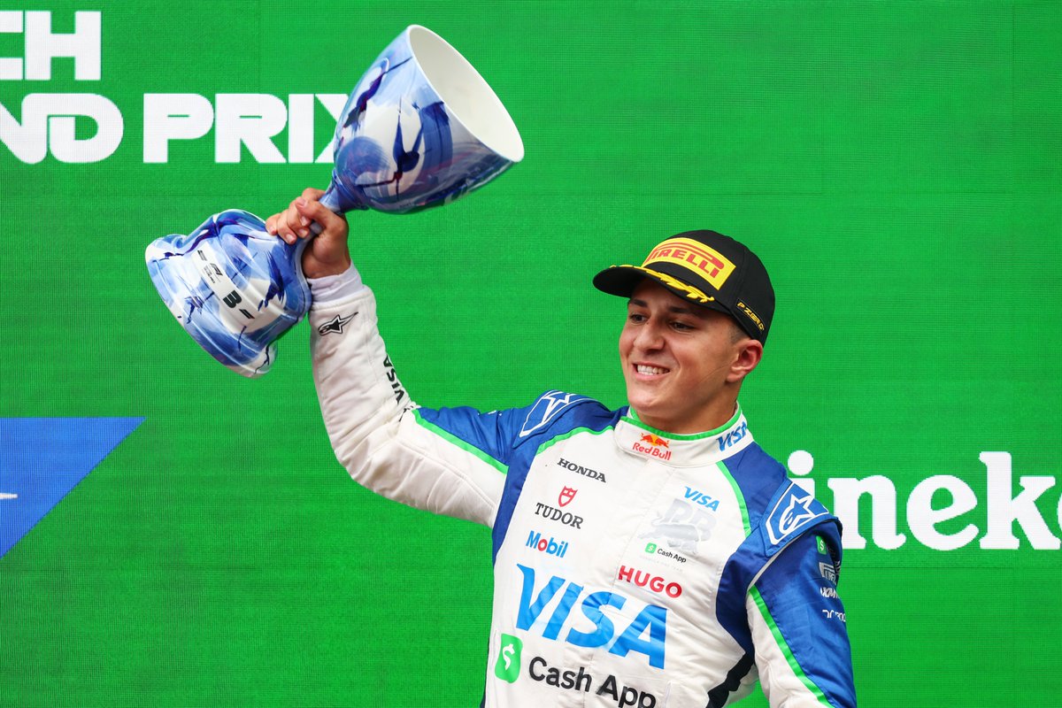 TearOffFR's tweet photo. 📊 Isack Hadjar devient le 24e pilote français de l'histoire de la F1 à monter sur le podium 🏆

Petit prince 🇫🇷 

#F1 #DutchGP https://t.co/6pLgU1EdIK
