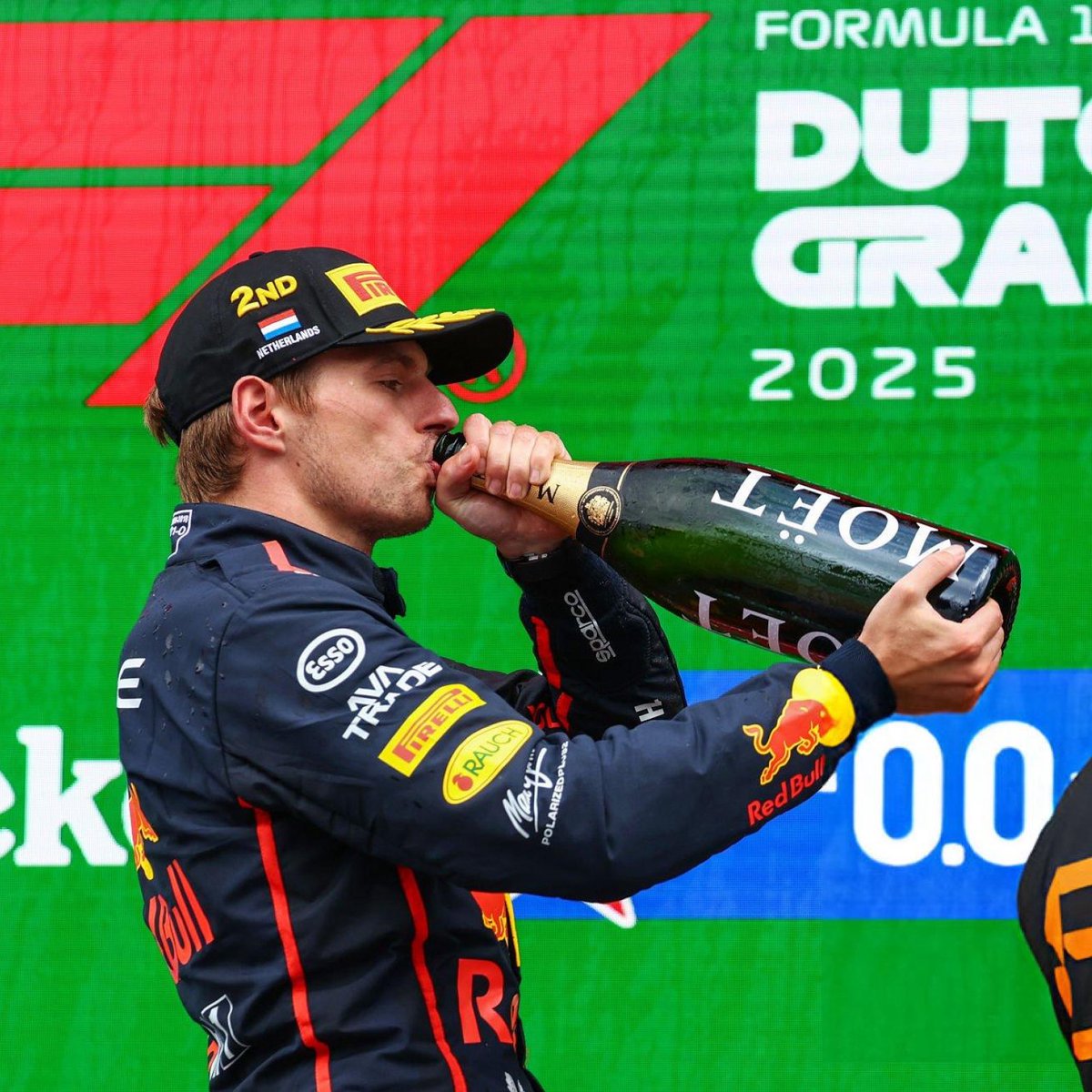 616VERSTAPPEN's tweet photo. SO DESERVED🧡 https://t.co/HUUWtynjZY