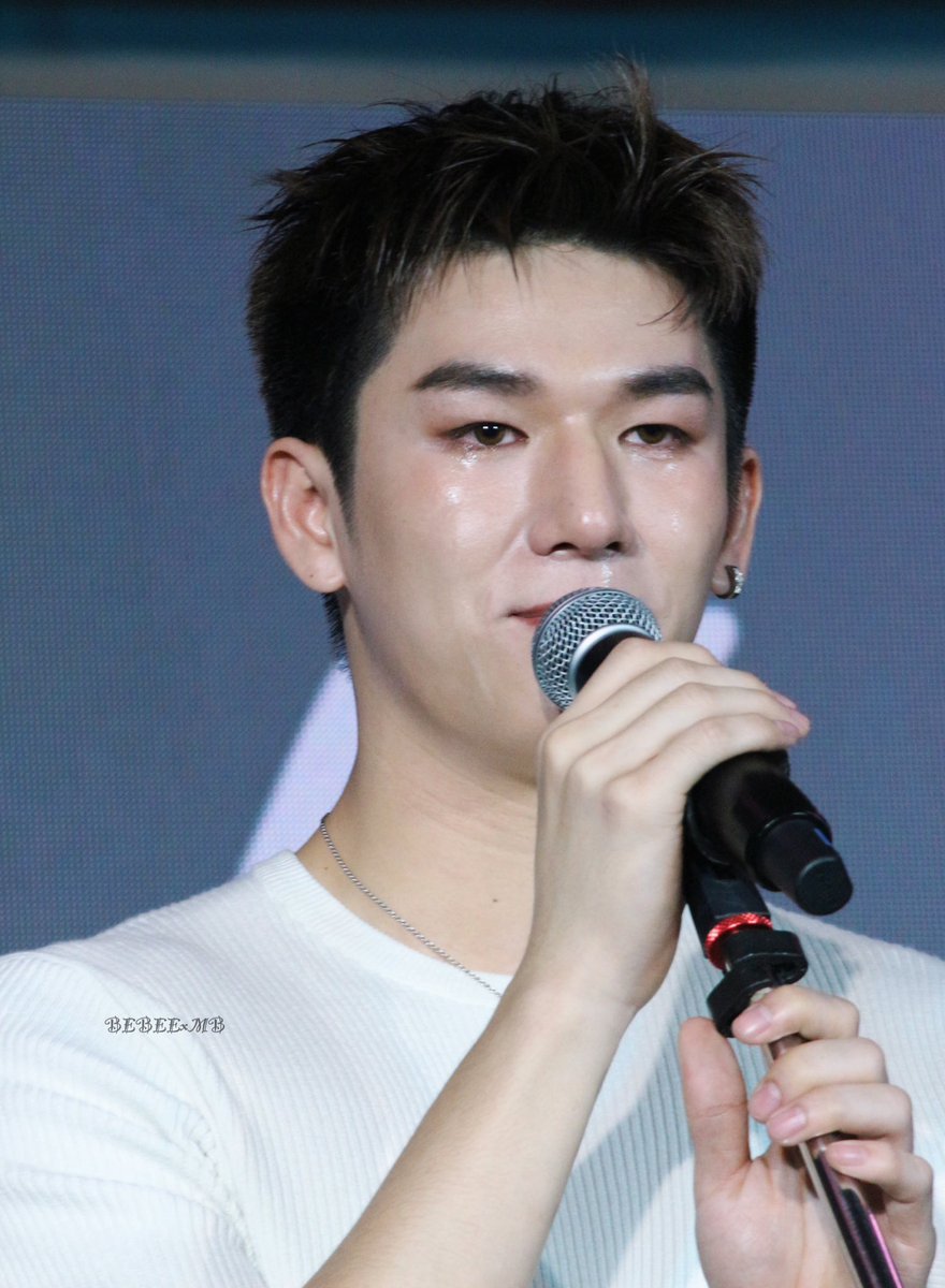 วันนี้ขอบคุณทุกคนมากเลยนะครับ เป็นวันเกิดอีกปีที่มอสมีความสุขมากๆ ขอบคุณทุกคนที่ยังอยู่ด้วยกัน ขอบคุณทุกๆโปรเจ็ค ขอบคุณทุกๆกำลังใจ ขอบคุณผู้ใหญ่ ขอบคุณเพื่อนๆ ขอบคุณพาร์ทเนอร์ ขอบคุณทีมงานทุกคน ที่ทำให้วันนี้เกิดขึ้นมา 

มอสสัญญาว่าจะตั้งใจทำทุกๆผลงานให้ดีที่สุด