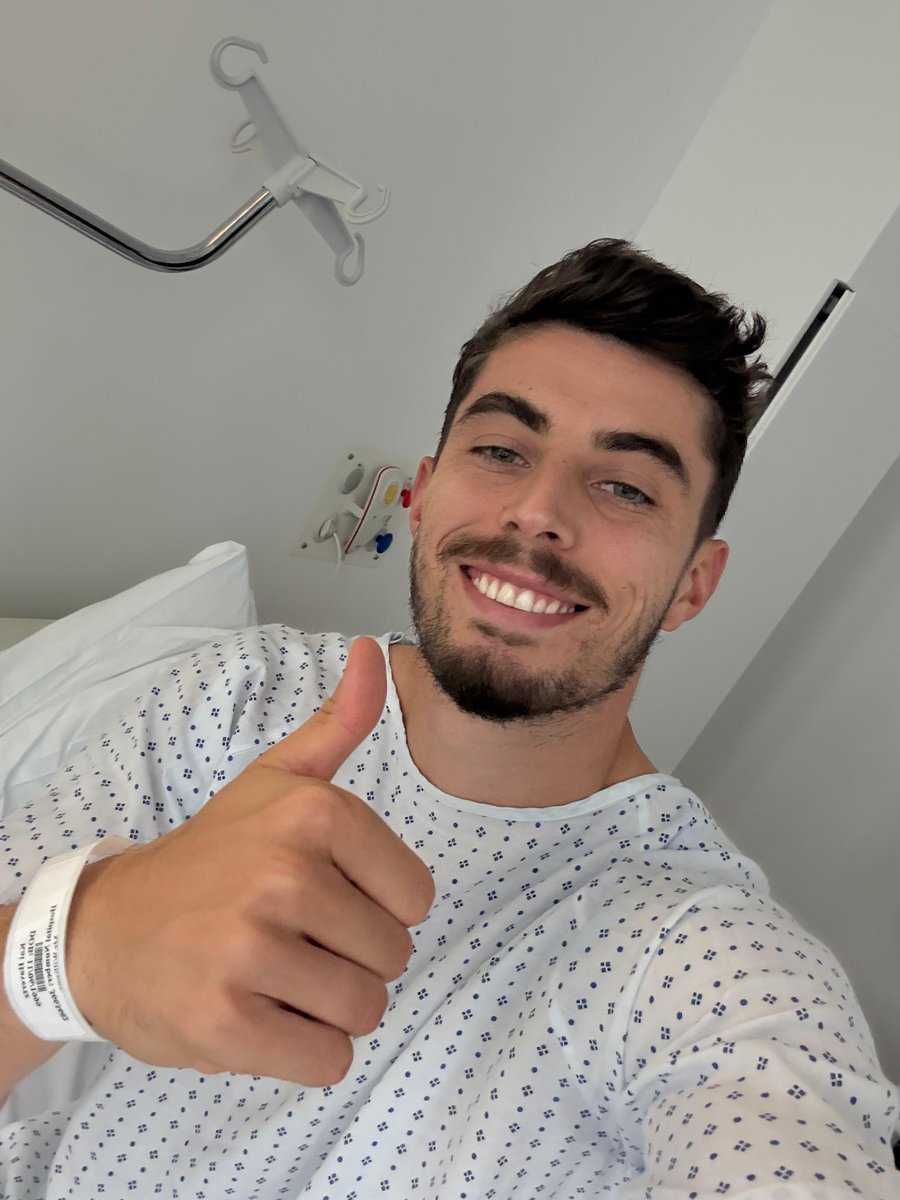 a wordsmith. a word’s myth. (@sivvgobozi) on Twitter photo 