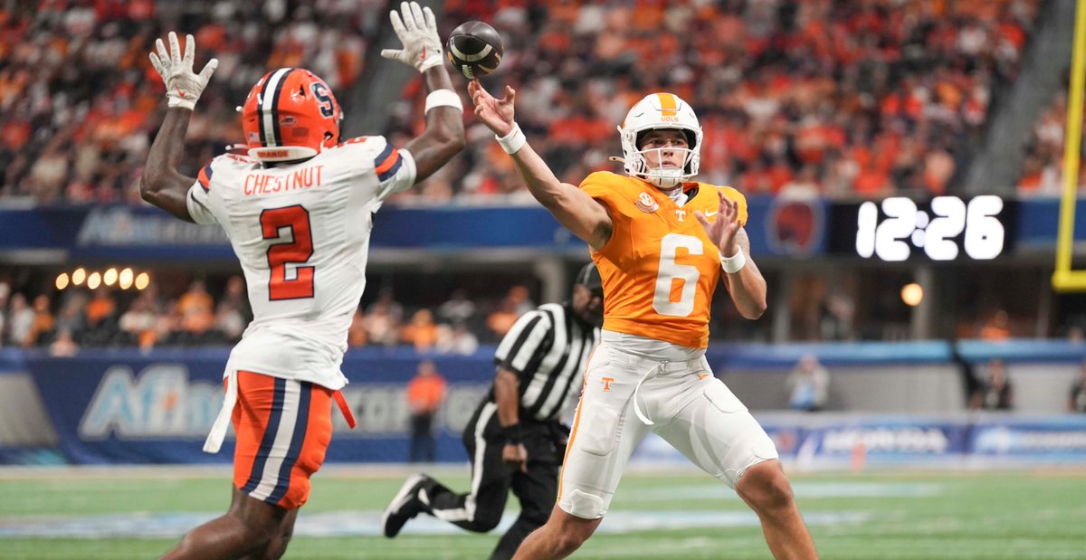 📊 PFF grades, snap counts from Tennessee's win over Syracuse 

🔗 247sports.com/college/tennes…