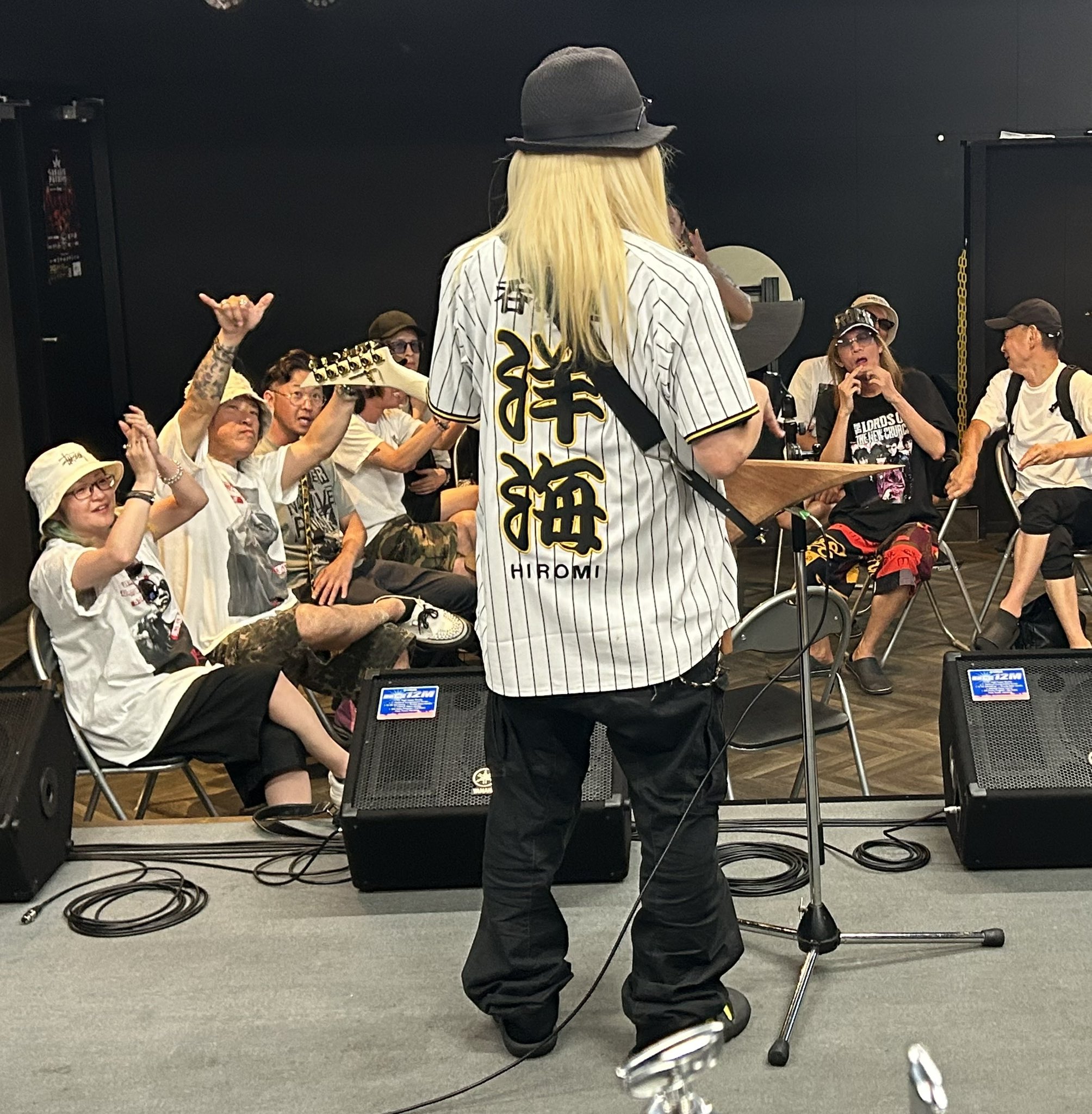中国ロックガールズバンド眼鏡蛇楽隊COBRAデビュー「HYPOCRISY」未開封 ガールズロックバンド革命 Discography: Vinyl, CDs, & More