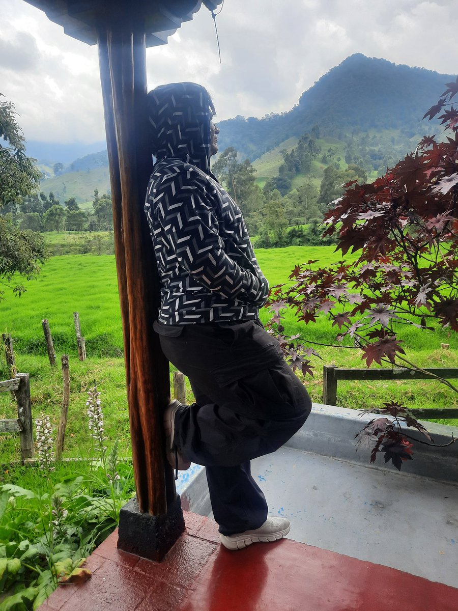 La madurez me ha enseñado que no necesito enterarme de todo. Solo debo observar en silencio las acciones de las personas y luego, poner mis propios limites...