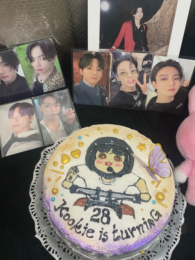 HAPPY BIRTHDAY JUNGKOOK
#Happy_JK_DAY #HappyBirthdayJungkook 
#ThereIsMagicInJKDay
#BillionWishesForJK
#HigherWithJungkook
#JKYouAreThatSomebody
#ForeverGoldenJungkook
#AlwaysWithJungkook
#ShineOnUsJungkook
#IllBeRightThereJK