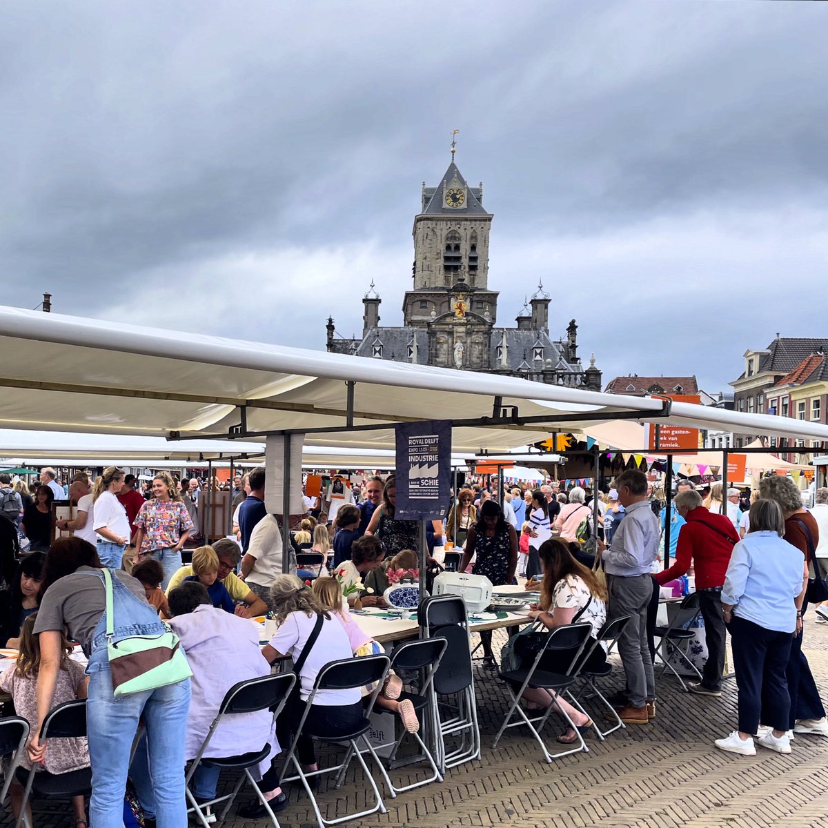 Frank S. Visser (@frankvisser1987) on Twitter photo Deze week zwaait Marja <a href="/VanBijsterveldt/">MarjaVanBijsterveldt</a> af als burgemeester van #Delft. In dankbaarheid voor al haar werk werd er vanochtend voor haar gebeden in de kerk. En vanmiddag zwaaide de stad, tijdens een feestelijk afscheid, haar uit. Heel veel dank voor alle toewijding en inzet! πππ»π Deze week zwaait Marja <a href="/VanBijsterveldt/">MarjaVanBijsterveldt</a> af als burgemeester van #Delft. In dankbaarheid voor al haar werk werd er vanochtend voor haar gebeden in de kerk. En vanmiddag zwaaide de stad, tijdens een feestelijk afscheid, haar uit. Heel veel dank voor alle toewijding en inzet! πππ»π