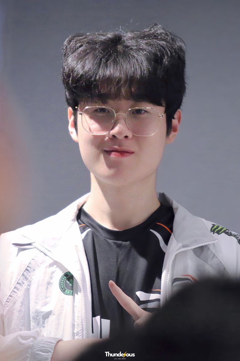 9월도 화이팅!!!!

#Zeus #제우스 #최우제 #HLEWIN