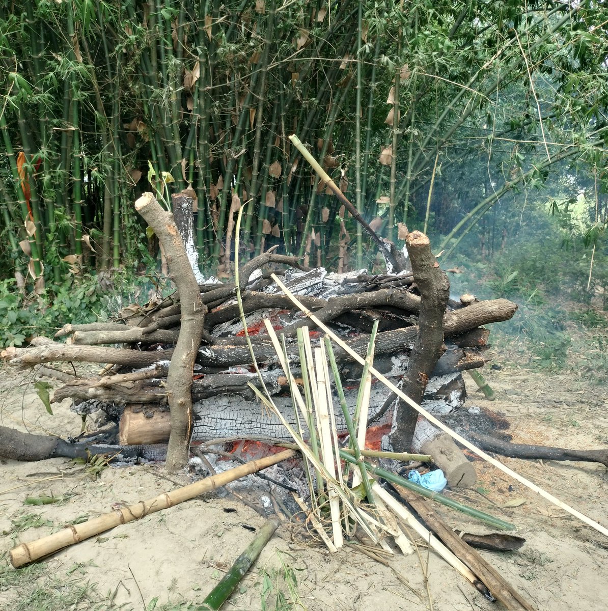 brajbabu0001's tweet image. Justice for #Kushagra 28/08/25 को थीम टेल्को थीम पार्क स्थित तालाब से मृत अवस्था में मिला। 
यह सिर्फ़ मेरे भानजे का नहीं, हर बच्चे की सुरक्षा का सवाल है
हम निष्पक्ष जाँच और दोषियों को कड़ी सज़ा की माँग करते हैं
#JusticeForKushagra #JusticeForManna #ChildSafety
@DCEastSinghbhum