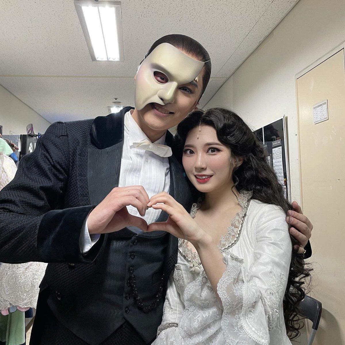 #마음찍은트친과아무것도하지않지만그저서로를뮤트하지않았음을확인하며9월도행복하시길바라기
이 사진 꺼낼 때가 다시 돌아왔군요 여러분 9월팅~😉
