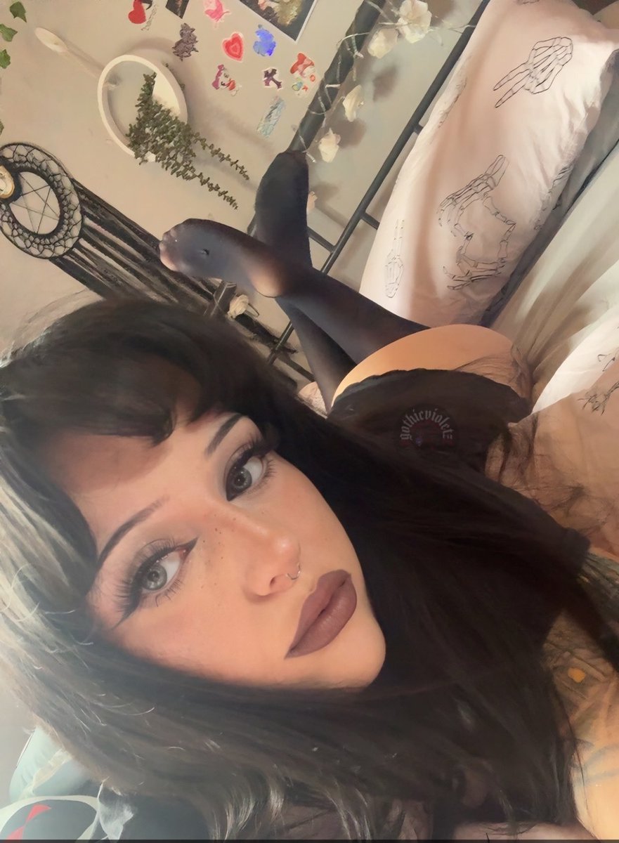 rot in debt for my my nylons, freak~ ♡