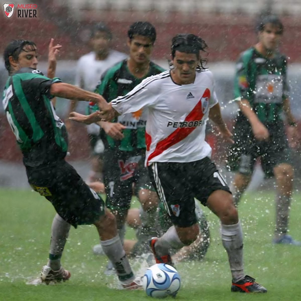 🪄☔️ Ariel y la lluvia 🆚️ San Martín de San Juan.

🔙2️⃣0️⃣0️⃣8️⃣