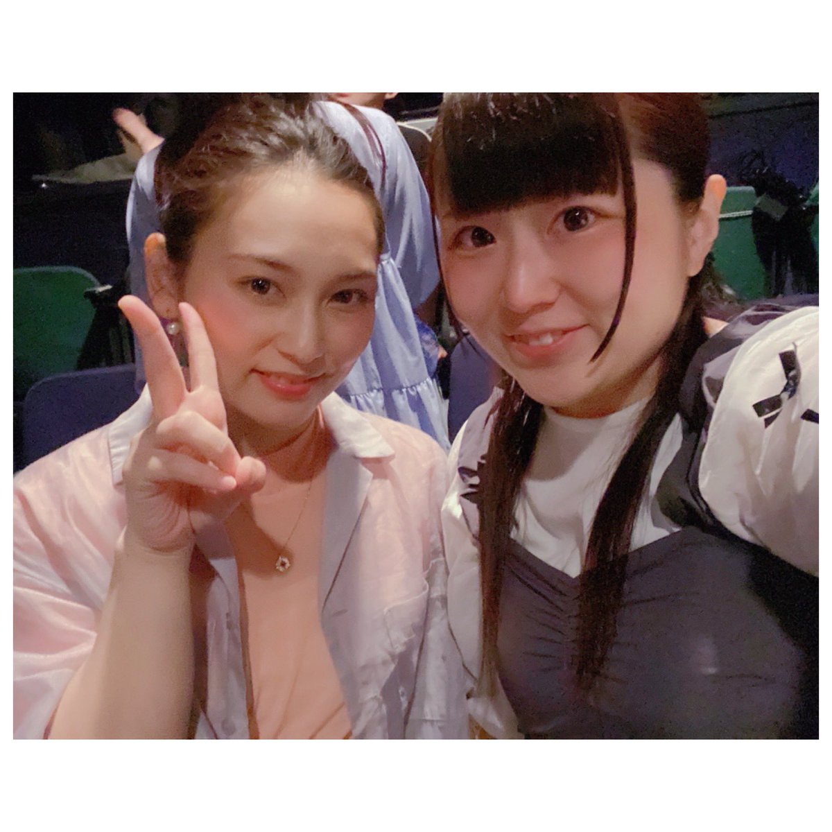 終演後､美穂ちゃんと☺️🌈
良かった〜と感激して涙目🥲🌸
観に行けて本当に良かった💐

#虹色くれよん #死刑島2025