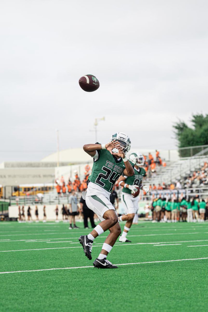 JosiahShell (@shelljosiah) on Twitter photo First “varsity 6A game” They gonna know SHELL soon‼️ #year2 #TXHSFB <a href="/BERKNERFOOTBALL/">BERKNER FOOTBALL</a> <a href="/berknerathletic/">Berkner Athletics</a> <a href="/coach_moore11/">Deante</a> <a href="/CoachNine7/">Trey Bryant</a> <a href="/BrianxParish/">Coach Parish</a> First “varsity 6A game” They gonna know SHELL soon‼️ #year2 #TXHSFB <a href="/BERKNERFOOTBALL/">BERKNER FOOTBALL</a> <a href="/berknerathletic/">Berkner Athletics</a> <a href="/coach_moore11/">Deante</a> <a href="/CoachNine7/">Trey Bryant</a> <a href="/BrianxParish/">Coach Parish</a>