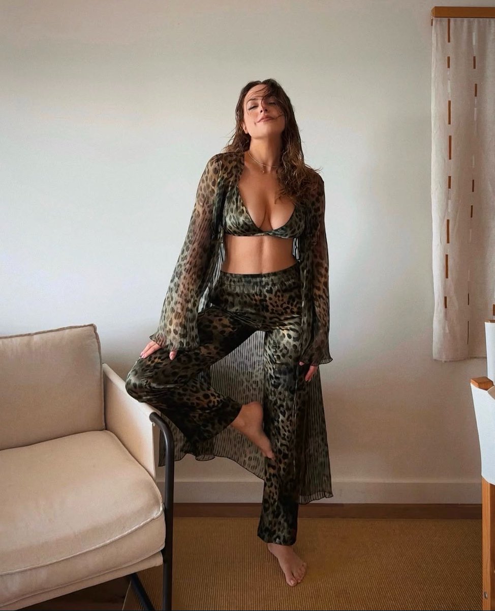 GDItElsieJo posted:

Living out my Shania Twain fantasy in NZ.