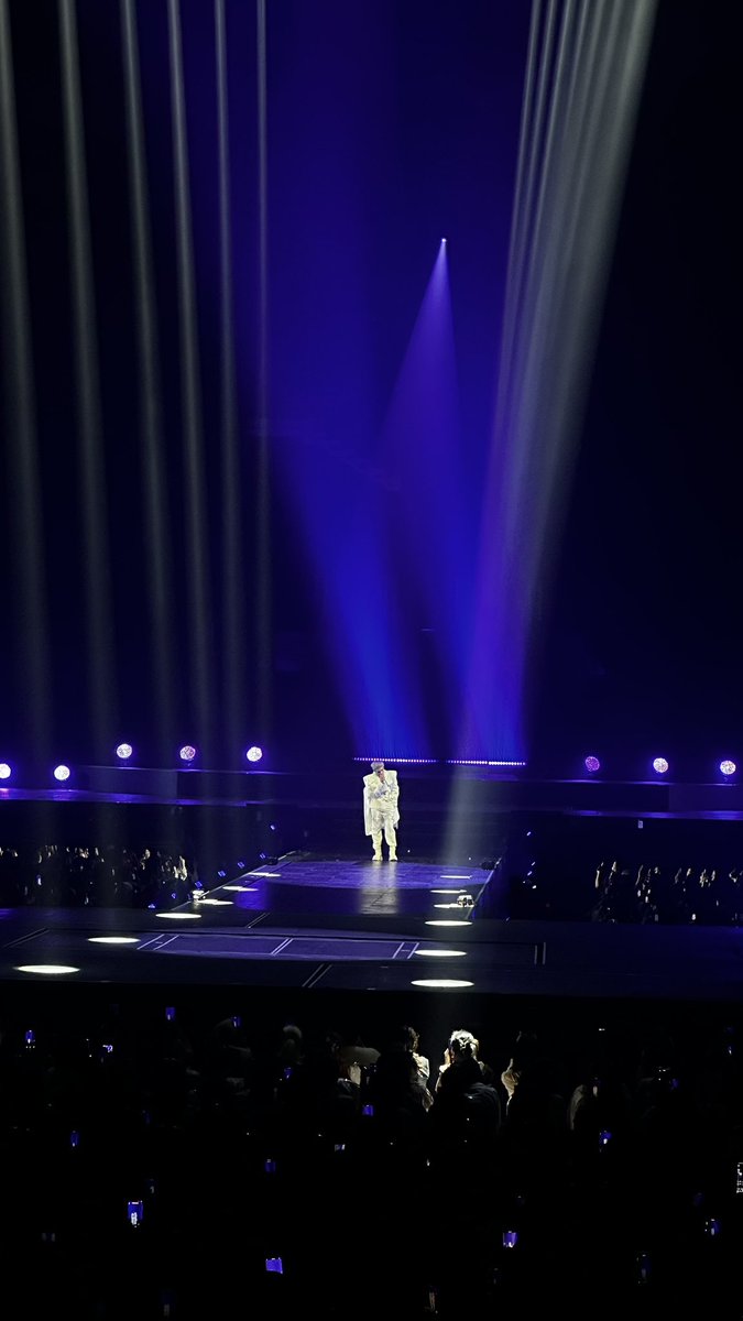 ris 🥭 tweet media