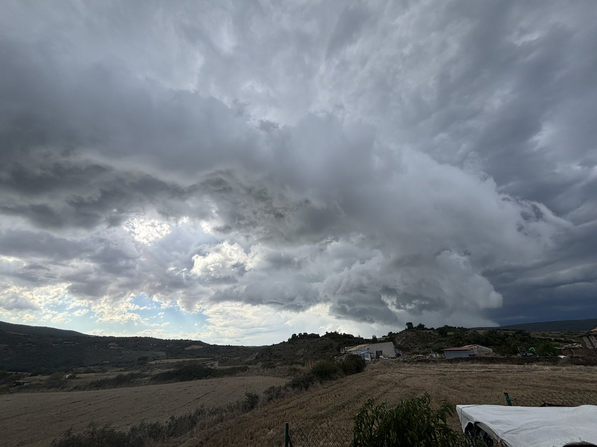 Brutal el aspecto del cielo desde Undues Pintano