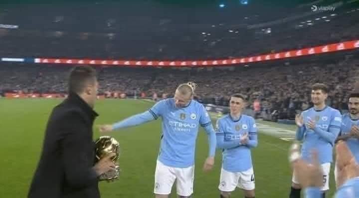 SakerSport's tweet image. كل اللي قاعد يصير بالسيتي بسبب سرقة هذه الكرة من فينيسيوس