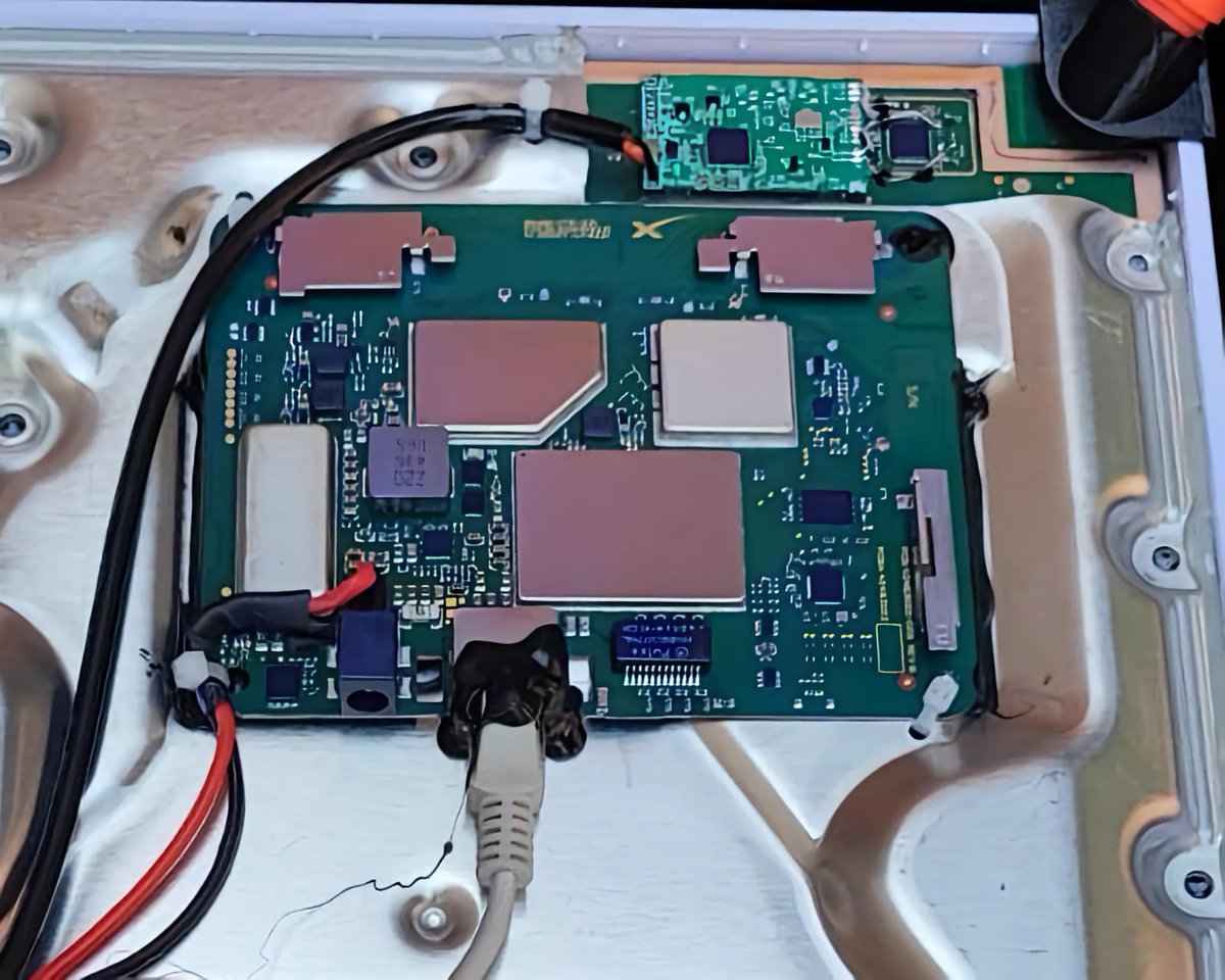 FPGAX_'s tweet image. Disassembly of the Latest Ukrainian Starlink Drone