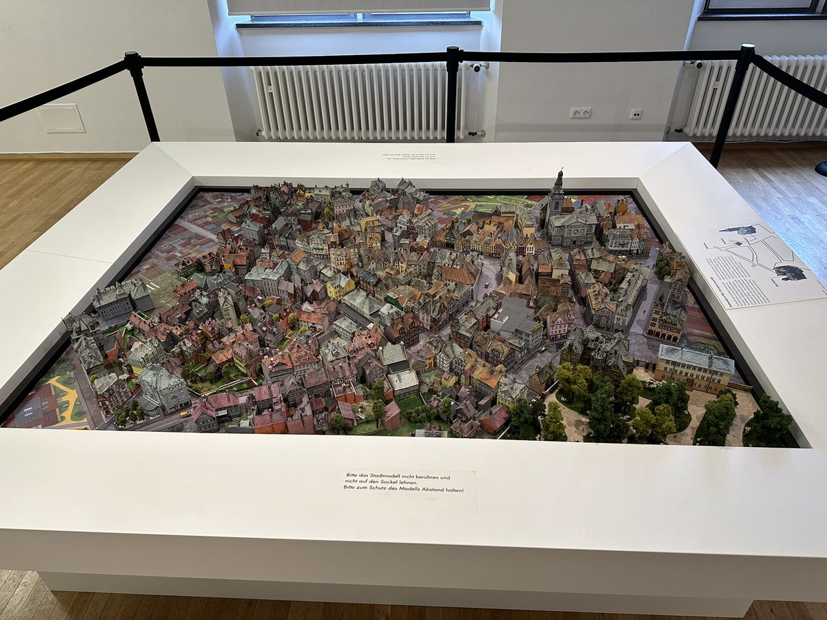 Yaz889's tweet photo. #Frankfurt #Giessen Lovely sunday from a university city to a major city https://t.co/Zh7UxT1sTp