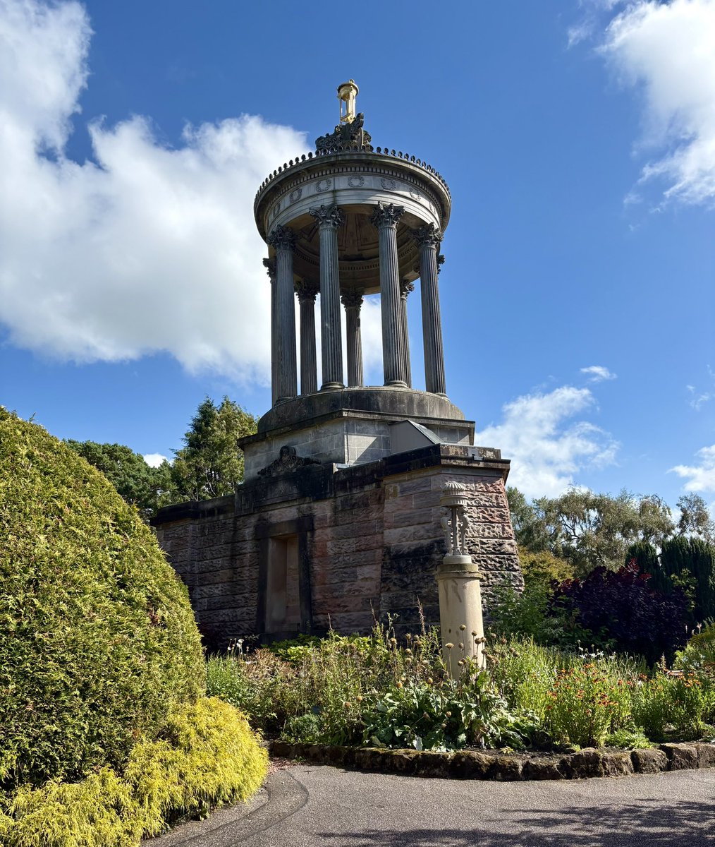 elainefitzp's tweet photo. A wee Ayrshire explore for Beaux 🐶🥰🌞 https://t.co/WLUKxdoRCt