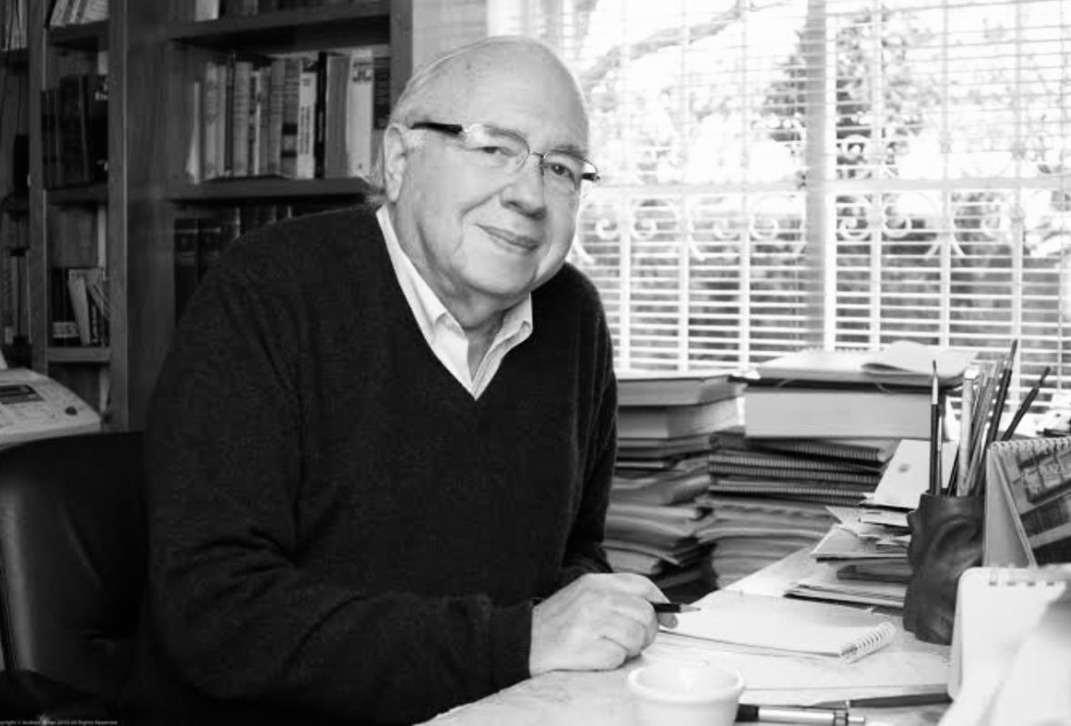 dommenrod's tweet image. “Quando a gente acha que tem todas as respostas, vem a vida e muda todas as perguntas”.

Luis Fernando Veríssimo, escritor, jornalista, dramaturgo, roteirista, tradutor e saxofonista.