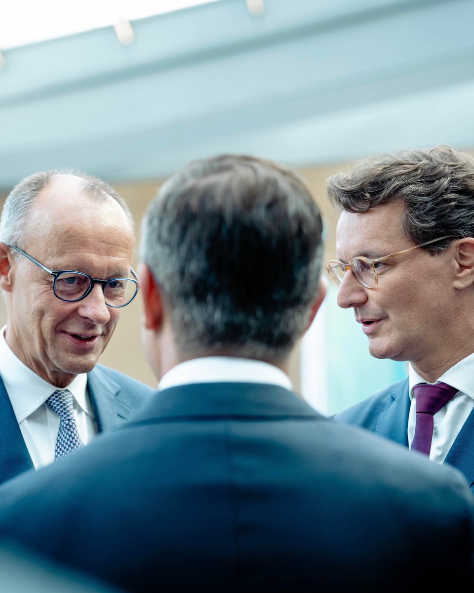 Paul Ziemiak (@paulziemiak) on Twitter photo Das war der 47. Landesparteitag der <a href="/CDUNRW_de/">CDU Nordrhein-Westfalen</a> mit <a href="/HendrikWuest/">Hendrik Wüst</a> und <a href="/_FriedrichMerz/">Friedrich Merz</a>!
Über 700 Delegierte haben deutlich gemacht: Wir stehen geschlossen zusammen, wir sind bestens vorbereitet auf die Kommunalwahl und wir sind das Kraftzentrum der Union!💪 Das war der 47. Landesparteitag der <a href="/CDUNRW_de/">CDU Nordrhein-Westfalen</a> mit <a href="/HendrikWuest/">Hendrik Wüst</a> und <a href="/_FriedrichMerz/">Friedrich Merz</a>!
Über 700 Delegierte haben deutlich gemacht: Wir stehen geschlossen zusammen, wir sind bestens vorbereitet auf die Kommunalwahl und wir sind das Kraftzentrum der Union!💪
