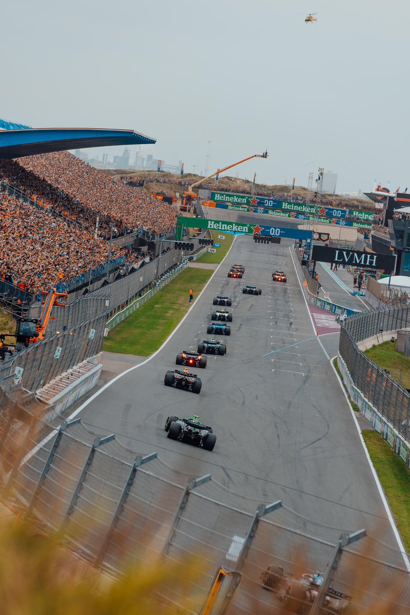 Flyby before the <a href="/f1dutchgp/">Dutch Grand Prix</a> race 🏎️🚁✈️🇳🇱