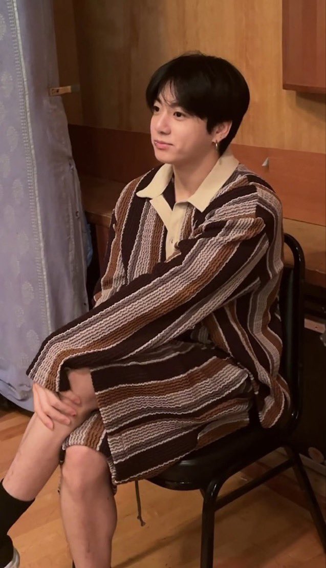 reikoolover's tweet photo. babygirl looks so comfy in this fit #itsjkbdaybitches #divabirthday https://t.co/Je7XIvrrFG