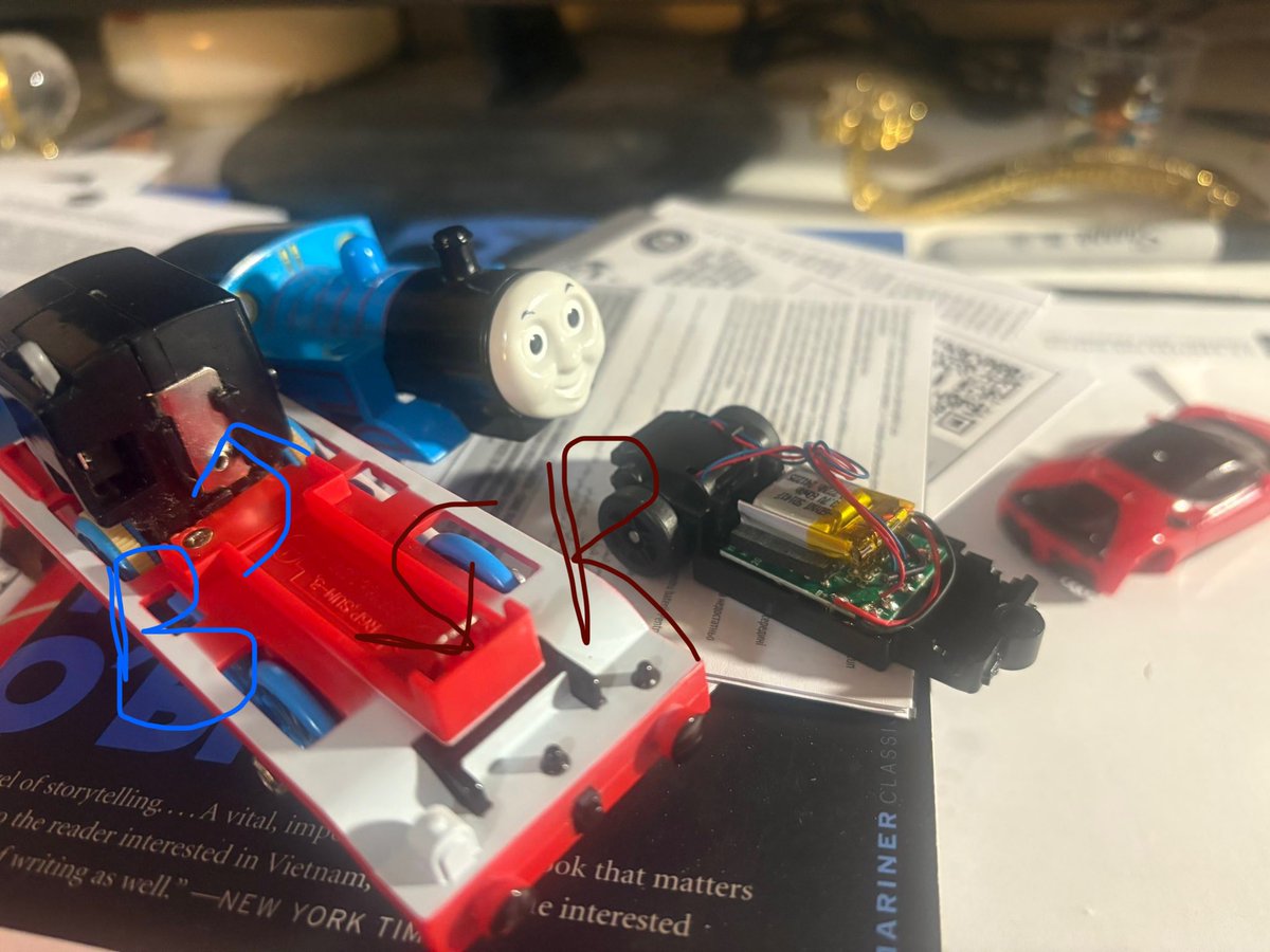 Festive_E4 Its very easy, solder the blue wires to the contact on the gear  box and the red ones to the front contact then it should work, image size:1200x900