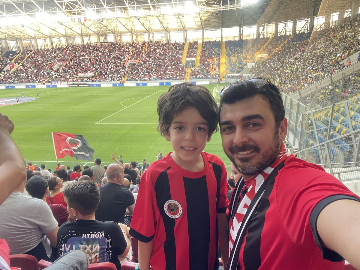 Biz hazırız, haydi <a href="/kirmizikara/">Gençlerbirliği SK</a>  🖤❤️ 
Adımız #kırmızıkara ,
Bizim evimiz Ankara ❤️🖤