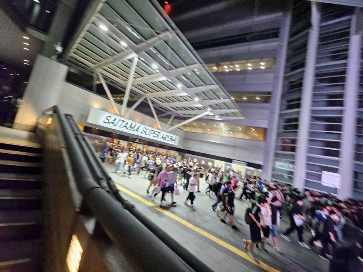本当に楽しかったな
高校生の頃からずっと聴いてたSPYAIR初めて会えたのも良かったし、特に後半のセトリえぐかったなぁ......