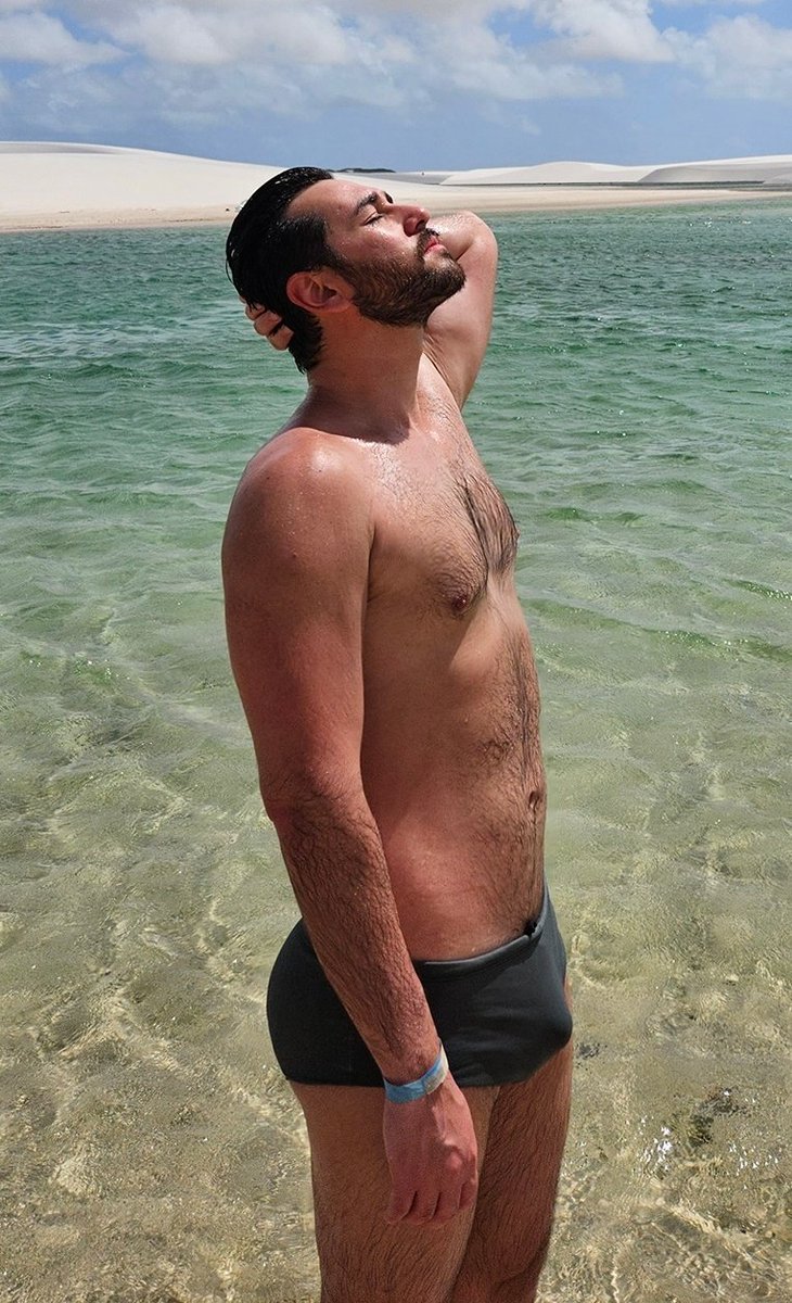 vulgoGu's tweet image. Viajando por ai cheguei a conclusão que o Brasil é DE LONGE o país mais bonito do mundo 🇧🇷