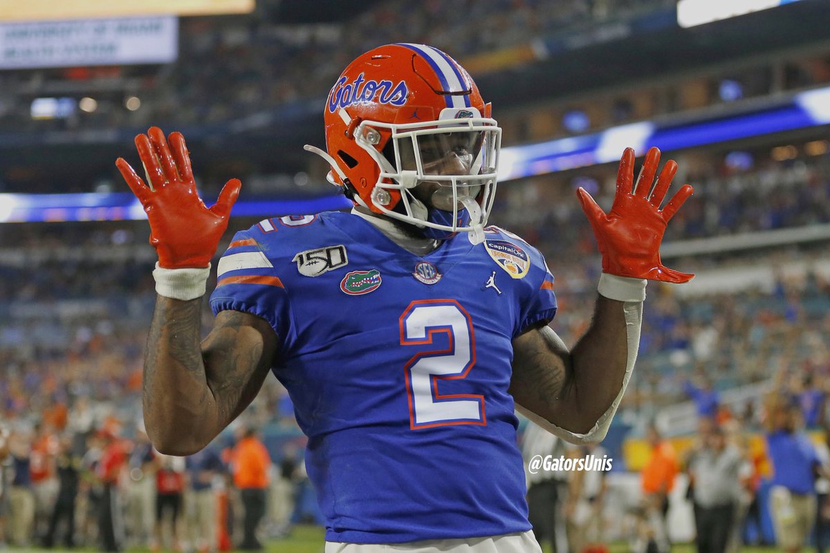 Georgia has now returned to both block endzones and block numbers, reversing their 2013 changes 👀

Florida also changed fonts in 2013. 

Should the #Gators block font return? 🤔