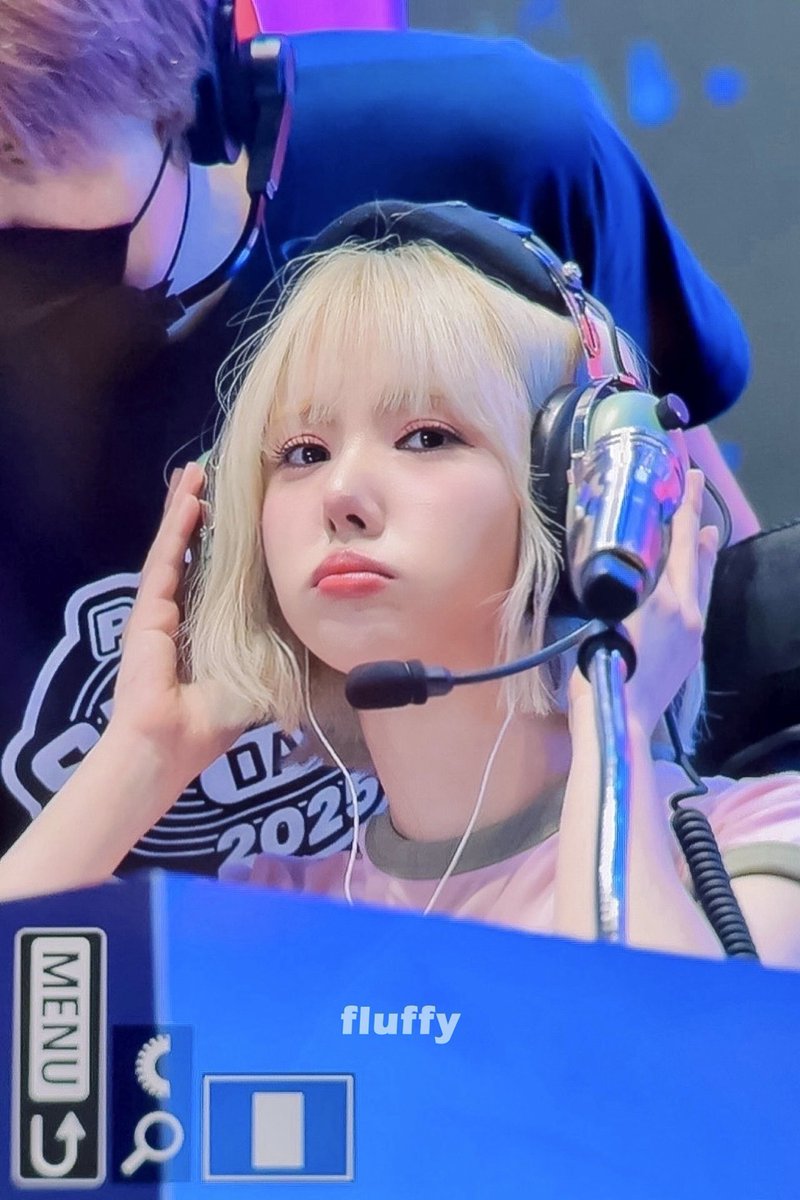 보구싶5....
 #누구보다_빠른_9월_최애_선점