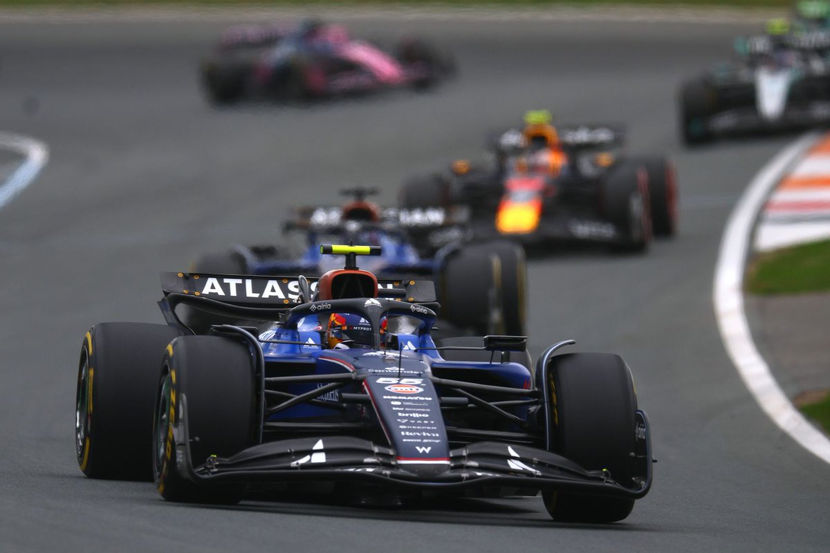 Carlossainz55's tweet photo. 🇳🇱Another tough race. I’ve been on form all weekend, so it’s incredibly frustrating to be involved in such an incident. I tried to put Liam off line for the upcoming corners, got hit and got an inexplicable penalty. Race ruined, we’ll push again in Monza
👉https://t.co/n2wiPSMXEM https://t.co/wNm7xPdbWv