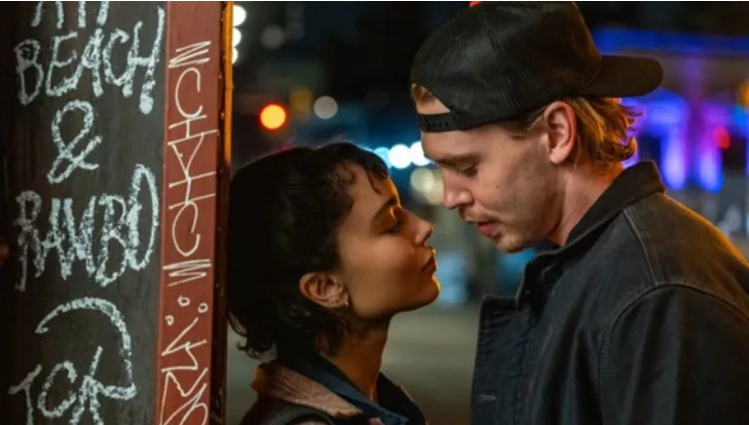 CulturaColectiv's tweet image. 🔥 Un elenco que nadie vio venir: Aronofsky dirige a Austin Butler, Bad Bunny y más en un thriller criminal con sabor distinto. Mira el tráiler aquí 👇tinyurl.com/2e3e9vb2
#AtrapadoRobando #Aronofsky #CineDeAutor #elencosorprendente