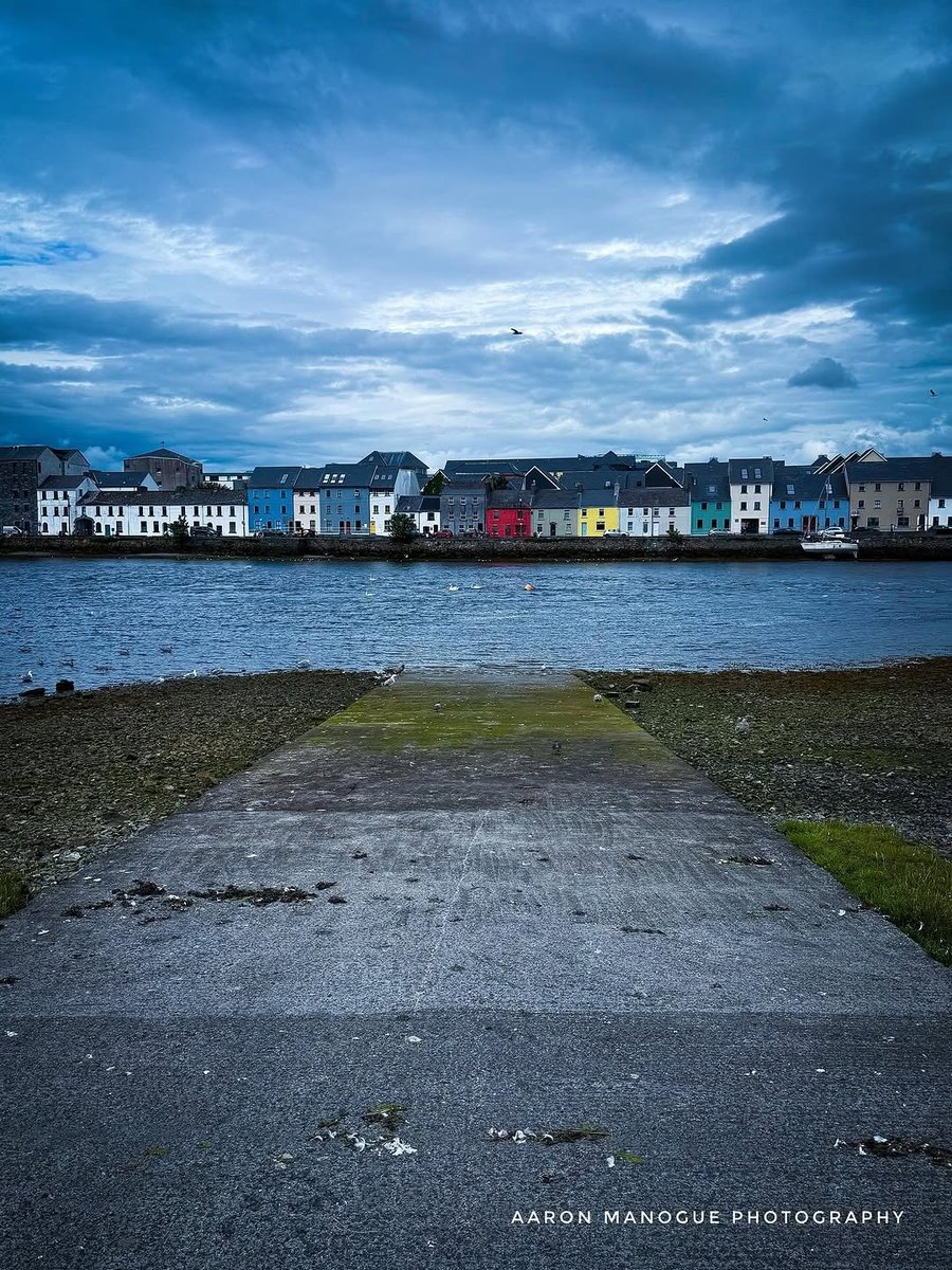 Tell us you're in Galway without telling us you're in Galway...

📸 IG/ hiking_adventures_with_aaron
📍 Claddagh, Galway

#LongWalk #Iconic #Claddagh #Galway #Ireland #VisitGalway