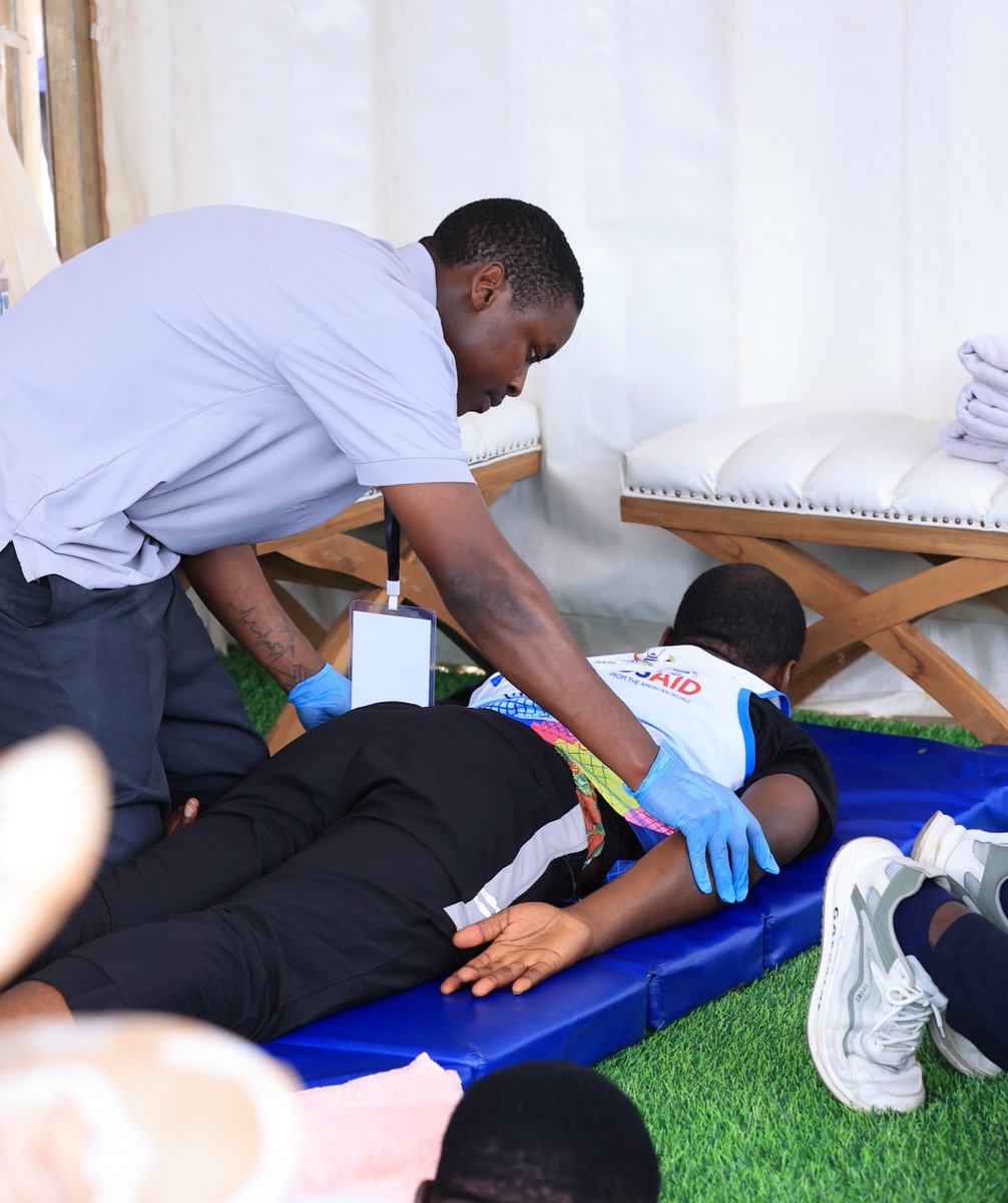 BodyActivate's tweet image. We proudly joined the #RotaryCancerRun2025 under the theme “Many Cancers, One Race.” 

Thank you @RotaryUganda for leading this cause, to every runner who showed up, &amp;amp; to those who stopped by the ABT booth.

#ManyCancersOneRace #CancerAwarenessUG #ABTClinic #WellnessForAll
