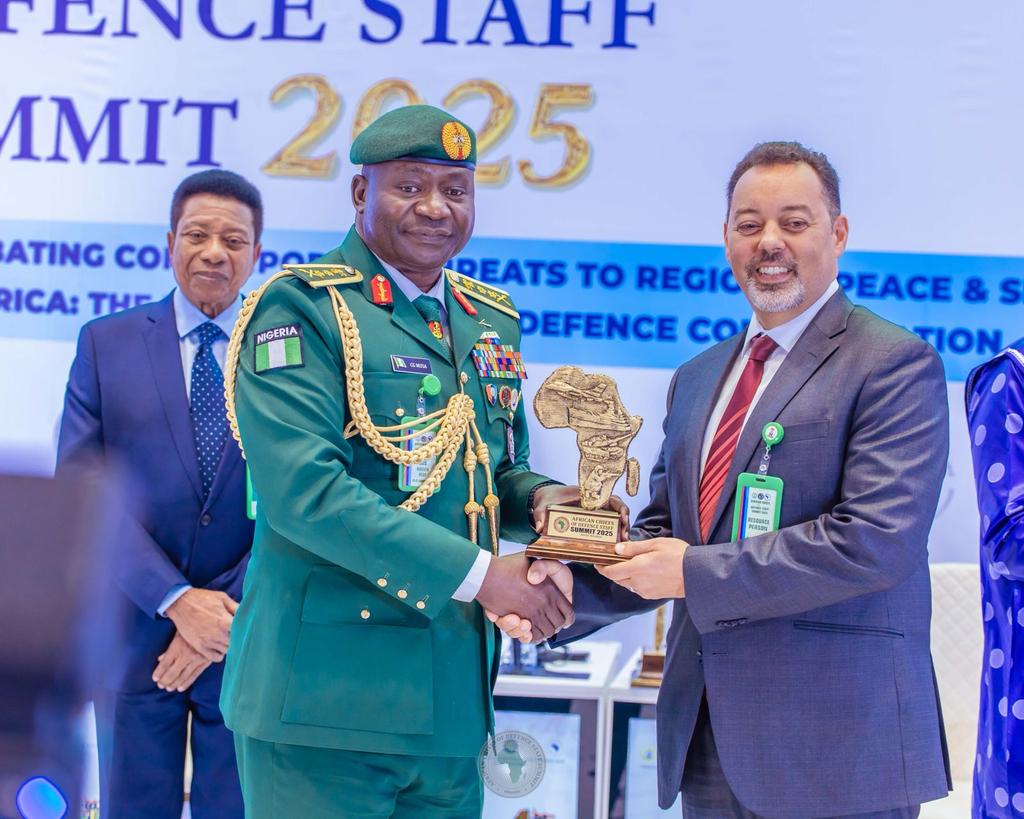 With CDS General Musa, Chief of Staff of the Nigerian Armed Forces, in Abuja at the first African Chiefs of Defence Staff Summit. I delivered a keynote titled "Pan-African Defence and Joint Industrial Policies: The two Pillars of Africa's Geopolitical Repositioning."