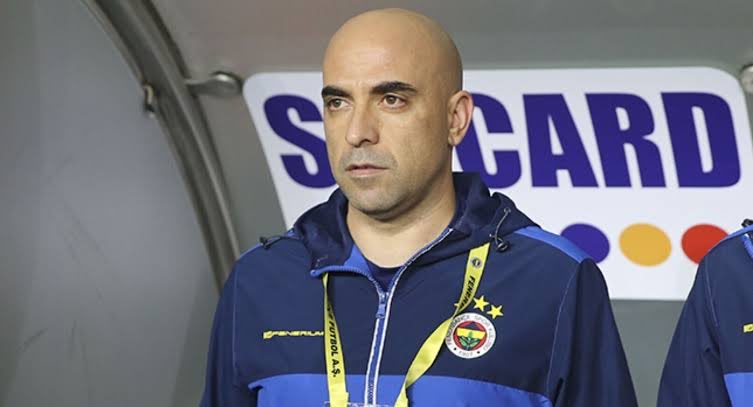 kız:ben hiçbir erkeğe güvenemiyorum ya herkesin gözü dışarıda
bizim sadıklık: