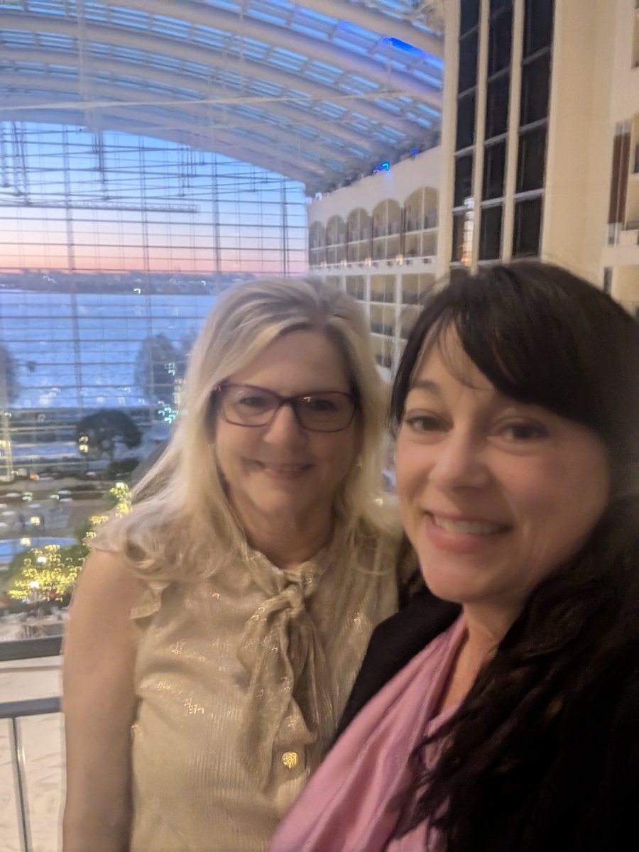 On this day we celebrate the birth of <a href="/SmoosieQ/">Susie Moore ⚾️🌻🐶</a>! Thank you for taking me under your wing way back at CPAC 2012 when I showed up not knowing a soul but knew you and <a href="/GaltsGirl/">₿ Michelle Ray ₿</a> from Twitter. I was honored that such a big-time blogger and radio host would look out for me.

I don't