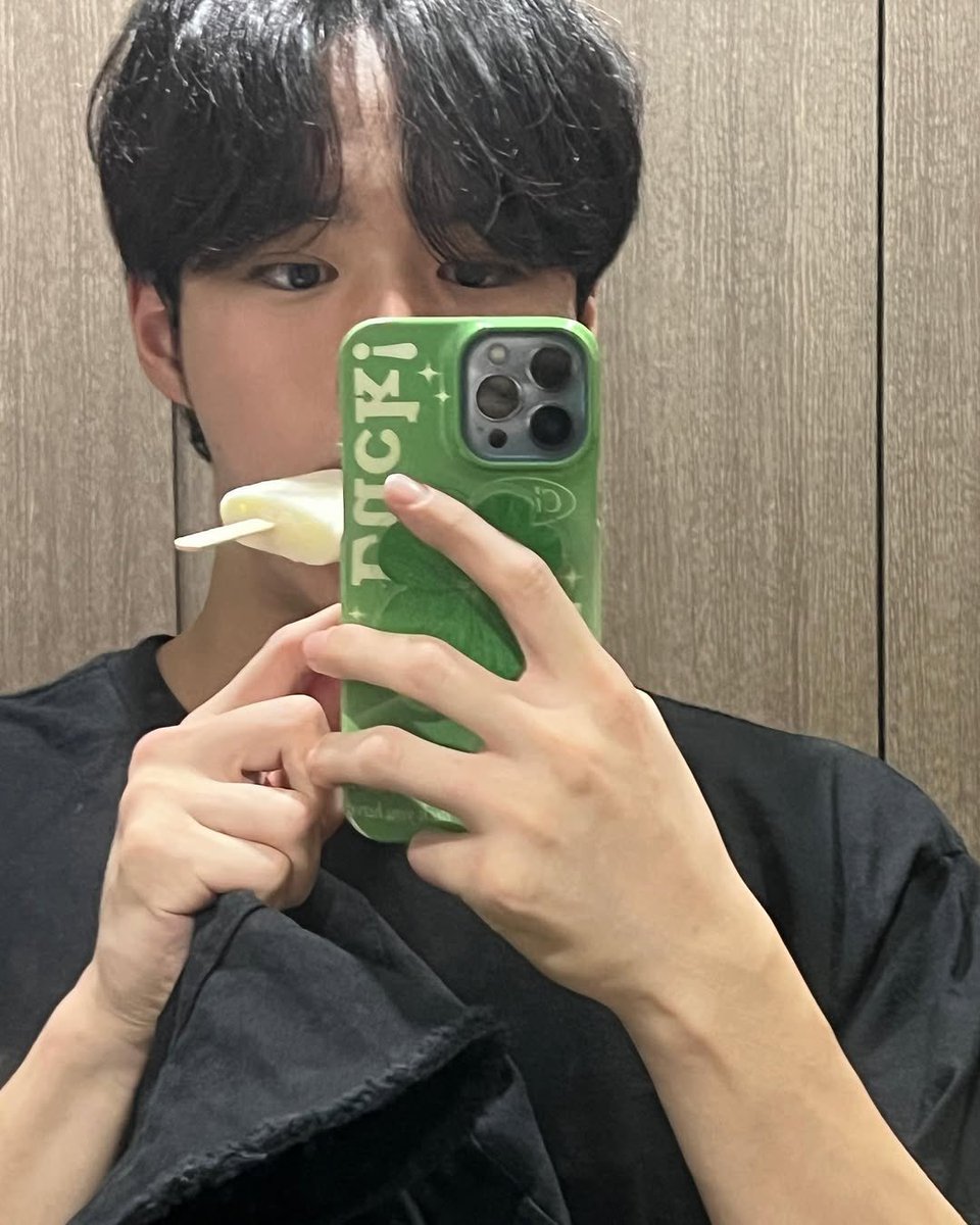 wjs143ILY's tweet image. 콩프들도 준서도 모두 행복한 9월 보내길 🍀