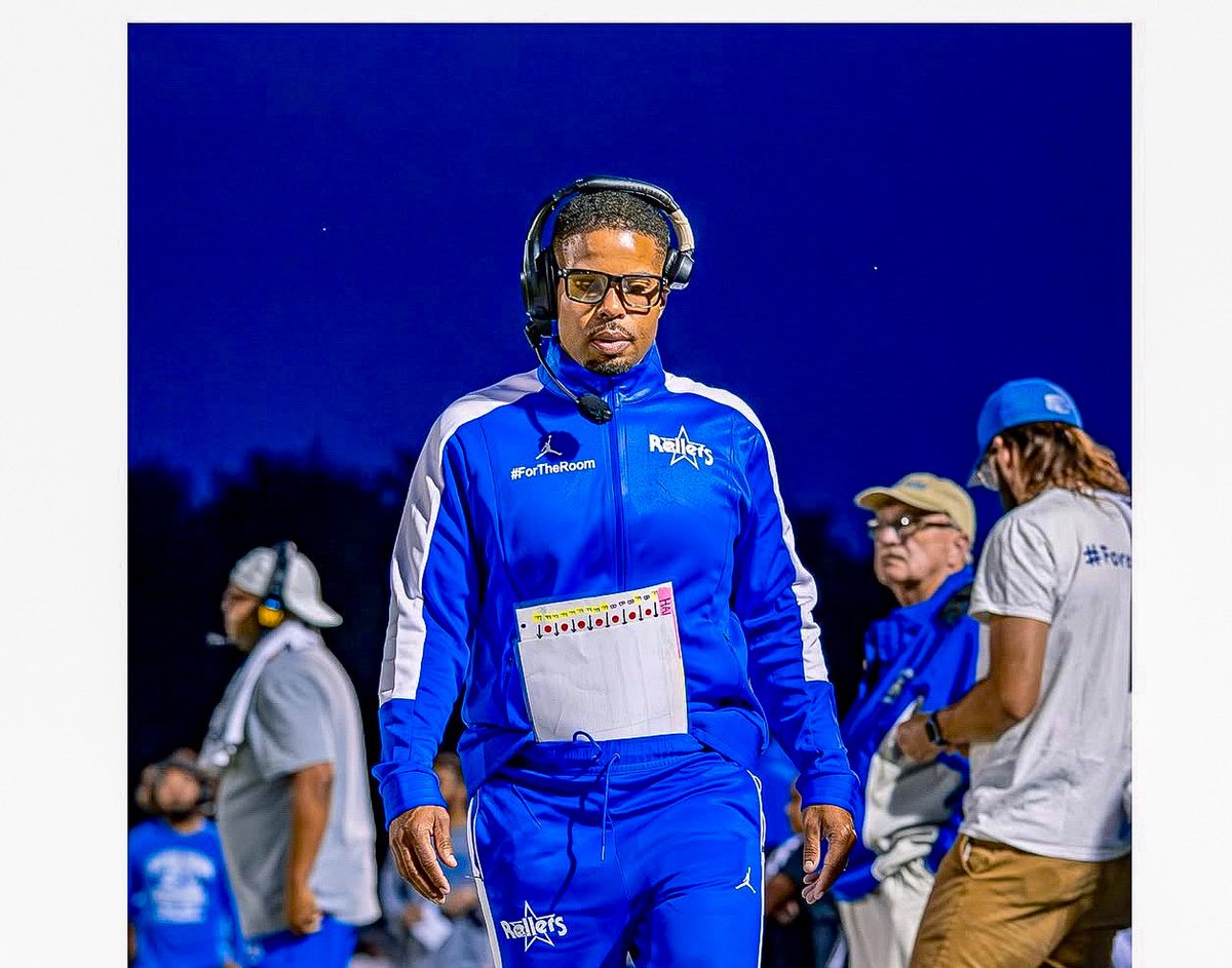 Leadership is about sacrifice. Lead from the front, but be the last to eat.
Mark 9:35 reminds us: “Anyone who wants to be first must be the very last, and the servant of all. #ForTheRoom