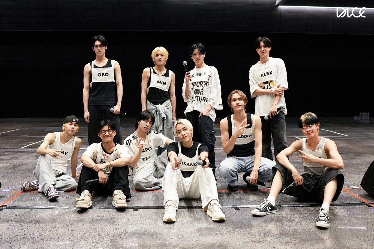 🥰 ทุ่มสุดตัวก่อนเจอกับทุกคนที่ DICE THE FIRST CONCERT : THE MYSTIC ROLL Presented by Gangnam Clinic ⚡️

เตรียมตัวให้พร้อม แล้วมาเจอกัน
🗓️ 6 SEPTEMBER 2025
📍 THUNDER DOME, MUANG THONG THANI

#DICE_THEMYSTICROLL
#DICE_SONRAY
#SONRAYMUSIC