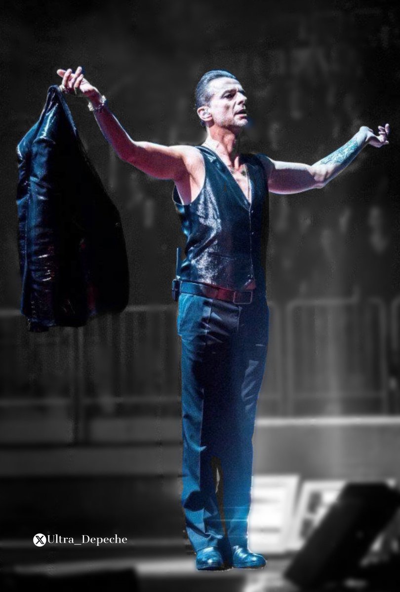 Here I am king
I decide everything…

#DaveGahan
#DepecheMode