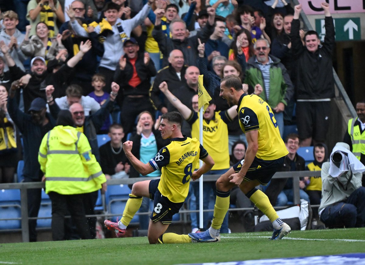 LiamRice_'s tweet photo. Yesterday was my last game covering #oufc for @OxfordMailOUFC

A whirlwind three years and a fitting end with that sublime Cameron Brannagan free kick

On deadline day duty tomorrow, so hopefully some more positives before I leave at the end of the week

Thank you to you all 💛💙 https://t.co/Ps6bt8XaBG