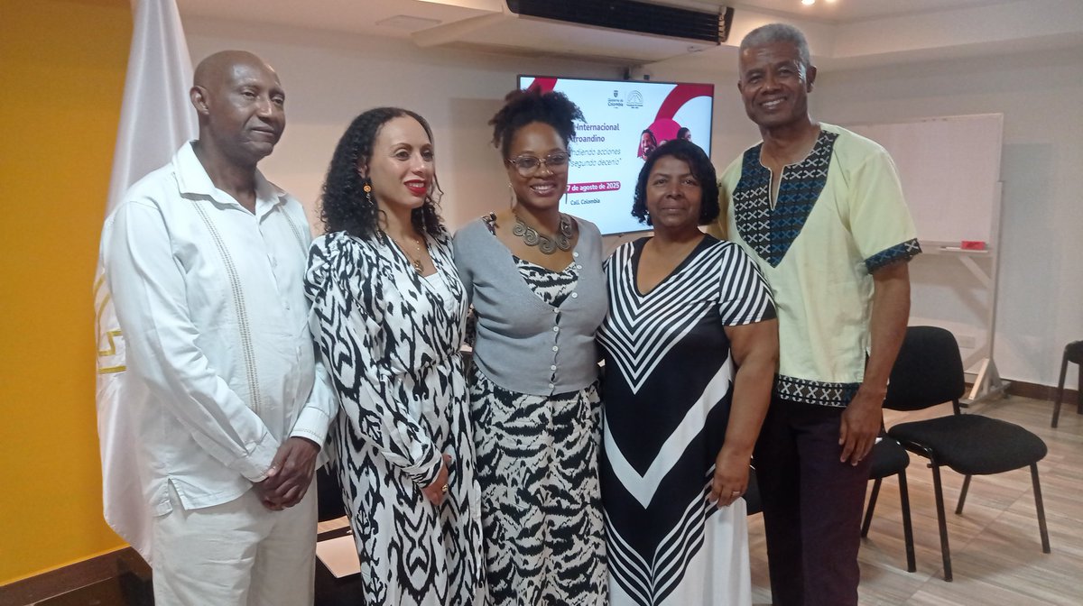 -sentando a Sociedad Civil y dentro del mismo se acordó dentro de varios puntos que cada país Andino gestione una Unidad Técnica AFROREPARATORIA con política pública sostenible. Confiamos en voluntad política de <a href="/DanielNoboaOk/">Daniel Noboa Azin</a> y la buena gestión de <a href="/JuliaTeoAG17/">Julia Angulo Giron</a> <a href="/Secretaria_PyN/">Secretaría de Pueblos y Nacionalidades</a>