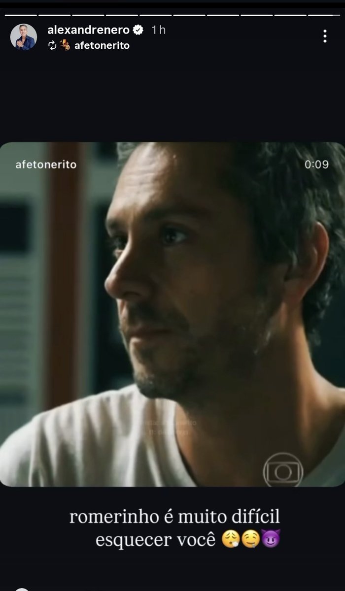 cara ele ta me servindo muito hoje, amo qnd ele da atenção pro meu fav romero