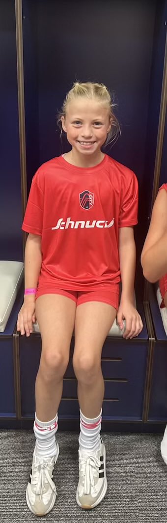 JBacksmeyer's tweet image. Pace had the best experience last night at the StL City game! Her team was invited to be player pals and she was paired with Klauss…she was very excited about that! Thanks to STLDA for this great opportunity!
@TimLanfersieck 
@stlCITYsc 
@STLDASoccer 
@BrittBacks