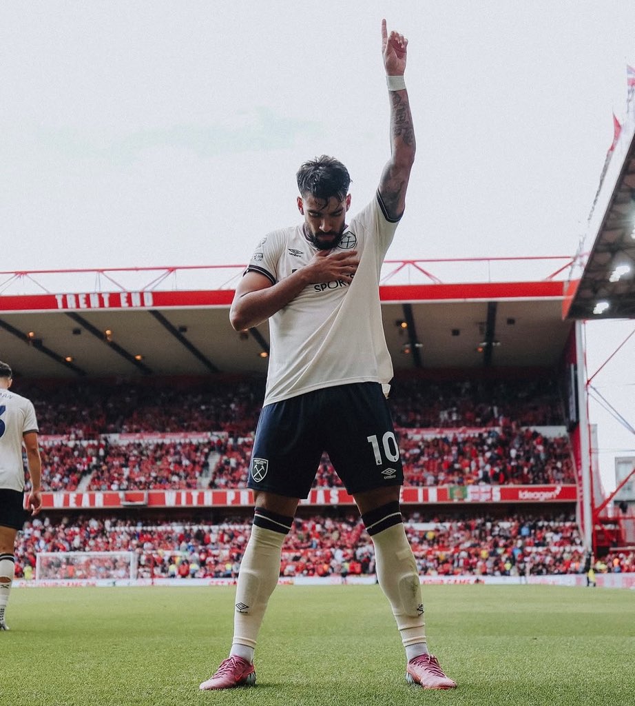 LucasPaqueta97's tweet image. ELE se mantém fiel a mim ☝🏾❤️⚽️